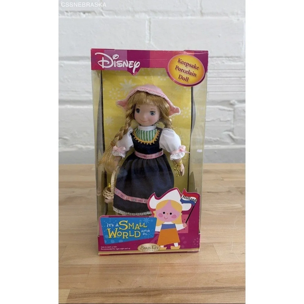 Disney Brass Key It's A Small‎ World Porcelain Doll the Holland